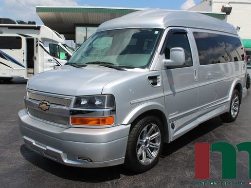 Used 2016 Chevrolet Express 2500 RWD image 1