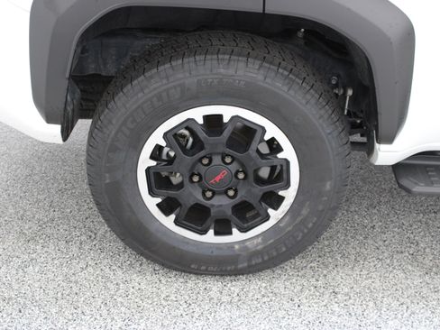 Used 2025 Toyota 4Runner TRD Off-Road Premium w/ Tow Technology Package AWD/4WD image 6