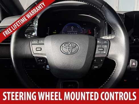 Used 2025 Toyota Camry SE FWD image 10