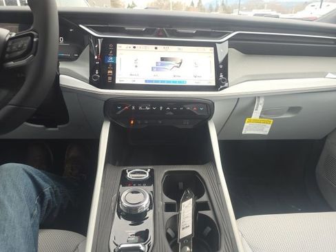 New 2026 Jeep Cherokee Laredo image 22