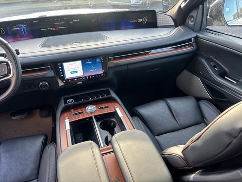 New 2026 Lincoln Navigator L Black Label image 32