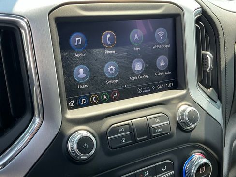 Used 2022 GMC Sierra 2500 SLT w/ SLT Premium Package image 38