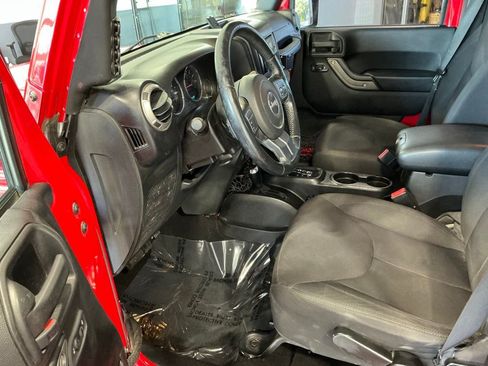 Used 2016 Jeep Wrangler Unlimited Sport w/ Quick Order Package 24S AWD/4WD image 3