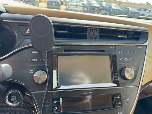 Used 2015 Toyota Avalon XLE Touring image 8