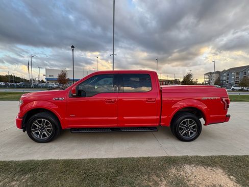 Used 2015 Ford F150 Lariat image 5