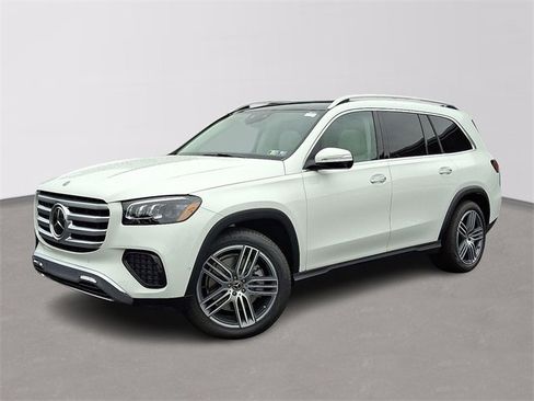 Used 2025 Mercedes-Benz GLS 450 4MATIC image 1