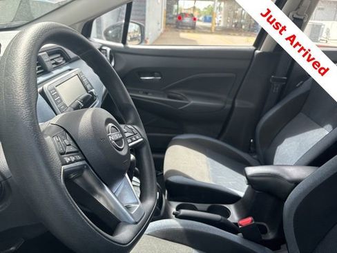 Used 2025 Nissan Versa SV FWD image 13