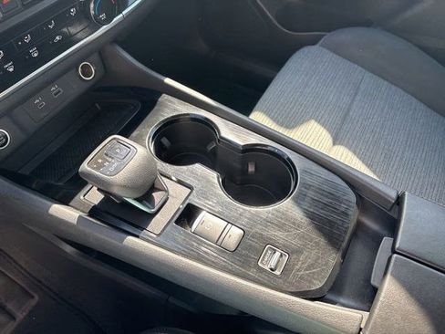 Used 2021 Nissan Rogue S FWD image 24