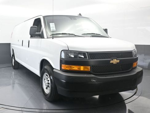 New 2025 Chevrolet Express 3500 Extended w/ Driver Convenience Package image 9