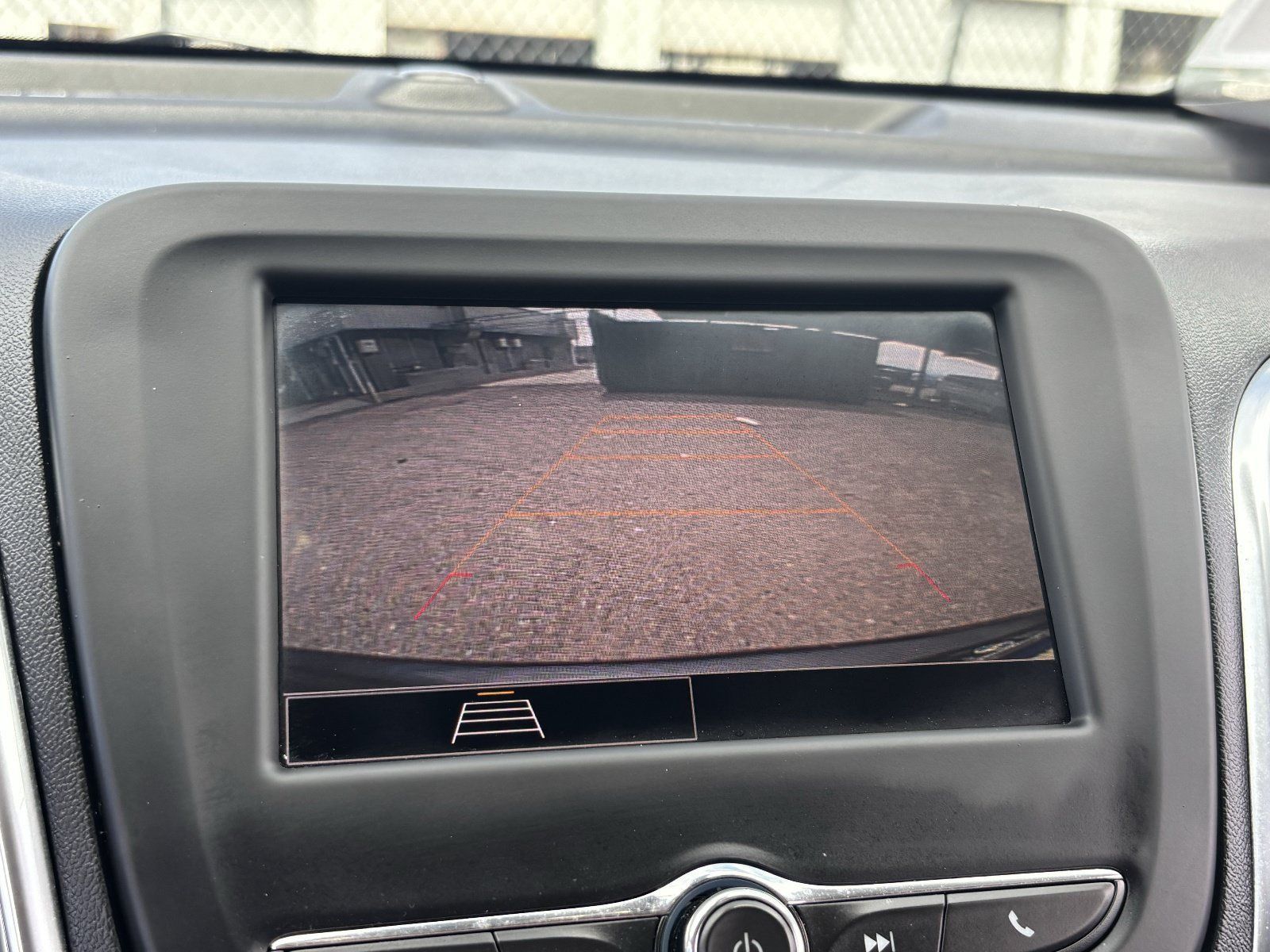Used 2022 Chevrolet Equinox LS w/ LS Convenience Package FWD image 24