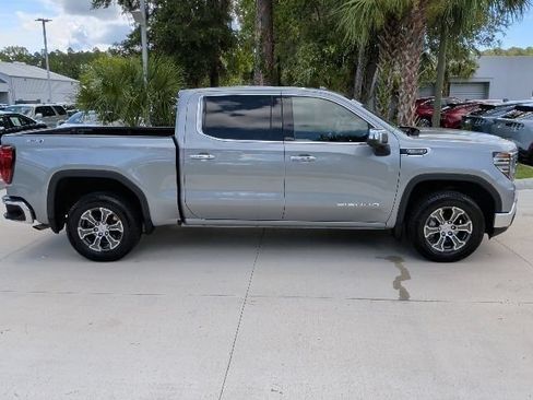 Used 2026 GMC Sierra 1500 SLT AWD/4WD image 4
