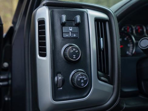 Used 2015 GMC Sierra 2500 SLE w/ SLE Preferred Package AWD/4WD image 15