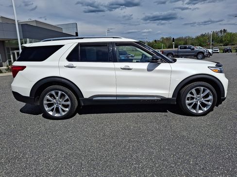 Used 2021 Ford Explorer Platinum w/ Equipment Group 601A AWD/4WD image 8