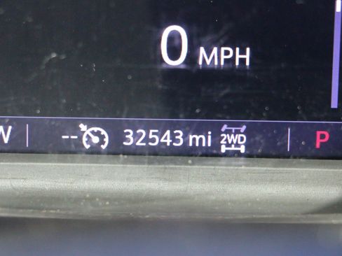 Used 2022 Chevrolet Silverado 2500 LT w/ Convenience Package image 28