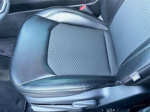 Used 2023 Jeep Compass Latitude image 21