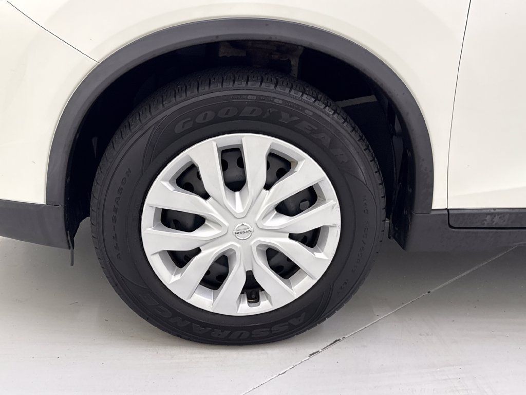 Used 2016 Nissan Rogue S AWD/4WD image 10