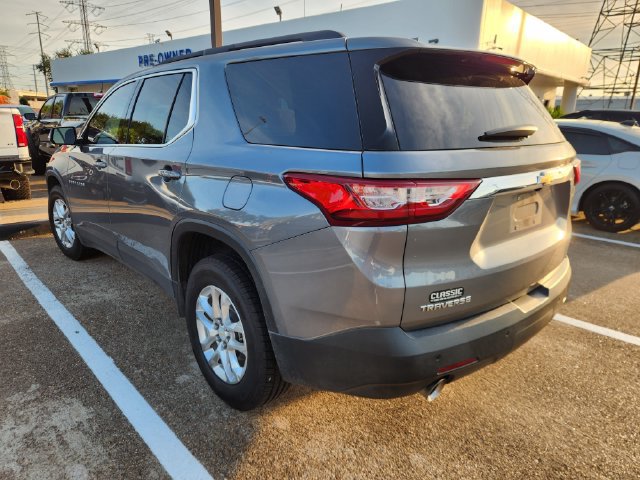 Used 2020 Chevrolet Traverse LT FWD image 4