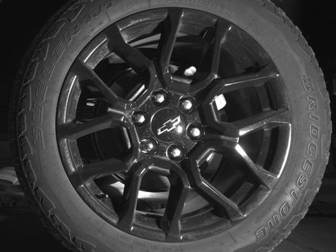 Used 2024 Chevrolet Colorado Z71 w/ LPO, Dark Essentials Package AWD/4WD image 21