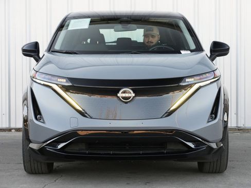 Used 2023 Nissan Ariya Venture+ image 6