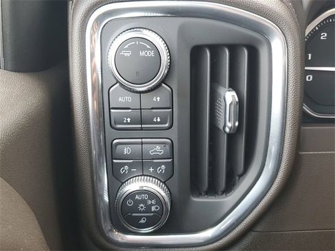 Used 2022 GMC Sierra 1500 Denali w/ Driver Alert Package II image 17