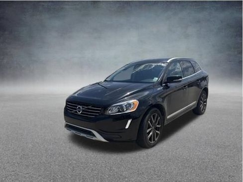 Used 2017 Volvo XC60 T6 Dynamic w/ Preferred Option Package AWD/4WD image 4