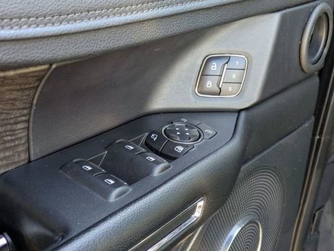 Used 2018 Ford Expedition Limited w/ Equipment Group 302A image 7