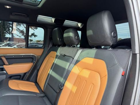 Used 2022 Land Rover Defender 110 X AWD/4WD image 24