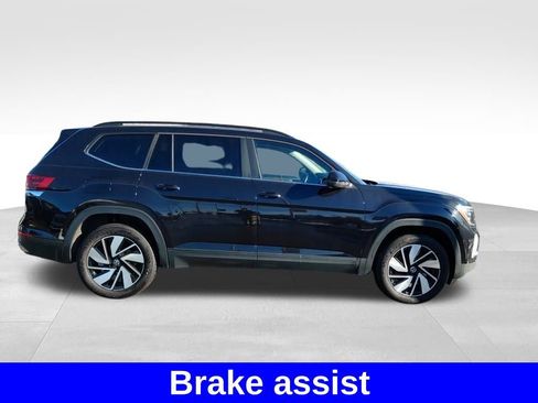 Used 2025 Volkswagen Atlas SE image 24