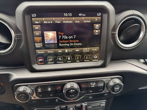 Used 2023 Jeep Wrangler Unlimited Sahara w/ Cold Weather Group image 27