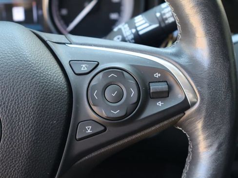 Used 2019 Buick Envision Essence FWD image 14