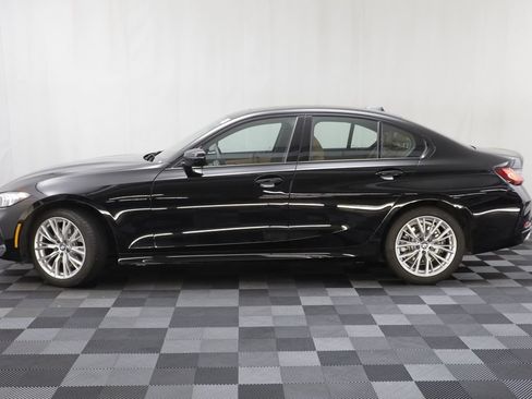 Used 2023 BMW 330i xDrive Sedan w/ Premium Package AWD/4WD image 4