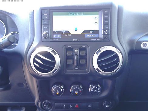 Used 2017 Jeep Wrangler Unlimited Sahara w/ Dual Top Group AWD/4WD image 13