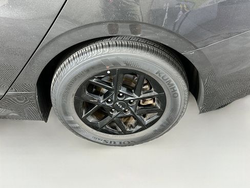Used 2025 Kia K5 LXS FWD image 11