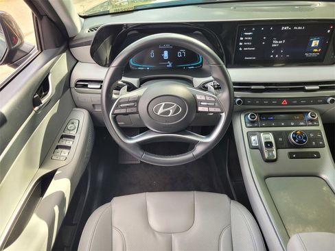 Used 2024 Hyundai Palisade SEL image 11
