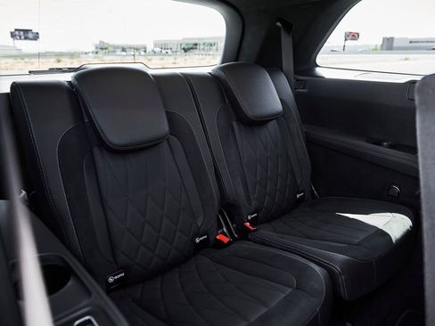 Used 2026 Mercedes-Benz GLS 63 AMG 4MATIC image 42
