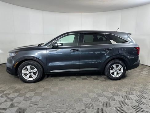 Used 2022 Kia Sorento LX image 6