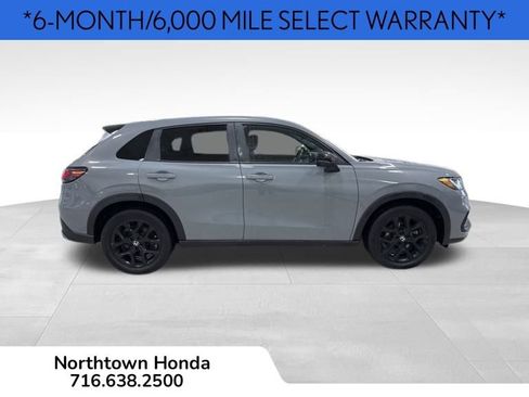 Used 2023 Honda HR-V Sport image 2