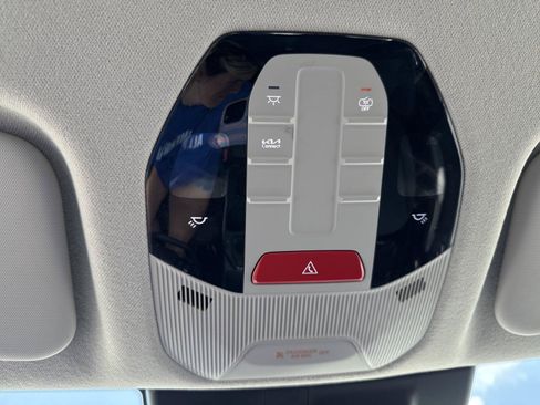 Used 2025 Kia K4 FWD image 28