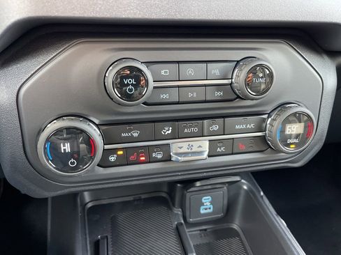 New 2025 Ford Bronco Outer Banks image 10