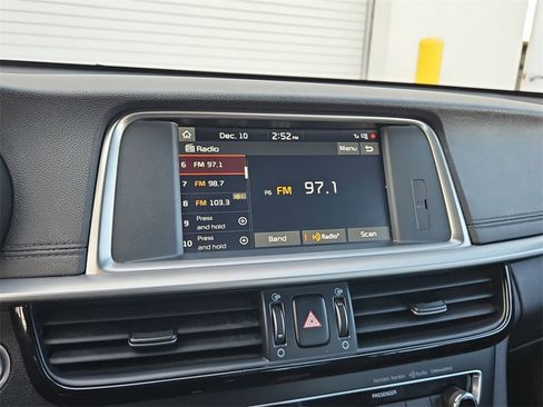 Used 2019 Kia Optima SX w/ SX Limited (Bronze) Package image 21