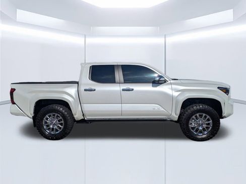 Used 2025 Toyota Tacoma Limited image 2