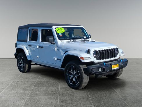 Used 2024 Jeep Wrangler Sport w/ Convenience Group image 7