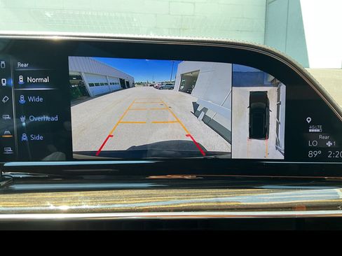 Used 2022 Cadillac Escalade ESV Premium Luxury w/ Performance Package AWD/4WD image 8