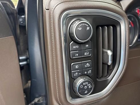 Used 2019 Chevrolet Silverado 1500 LTZ AWD/4WD image 25