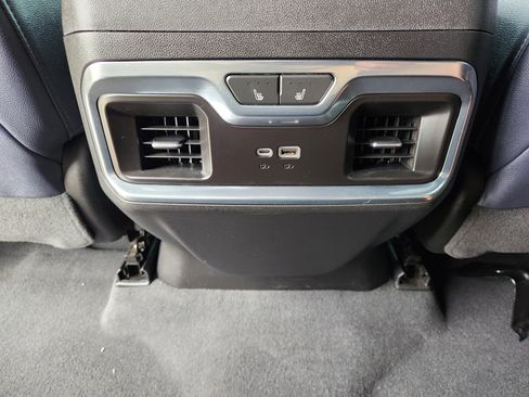 Used 2024 Chevrolet Silverado 2500 High Country image 31