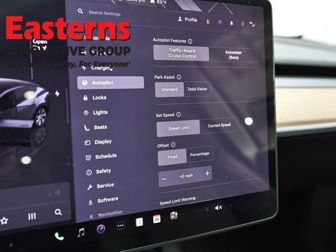 Used 2022 Tesla Model Y Long Range image 17