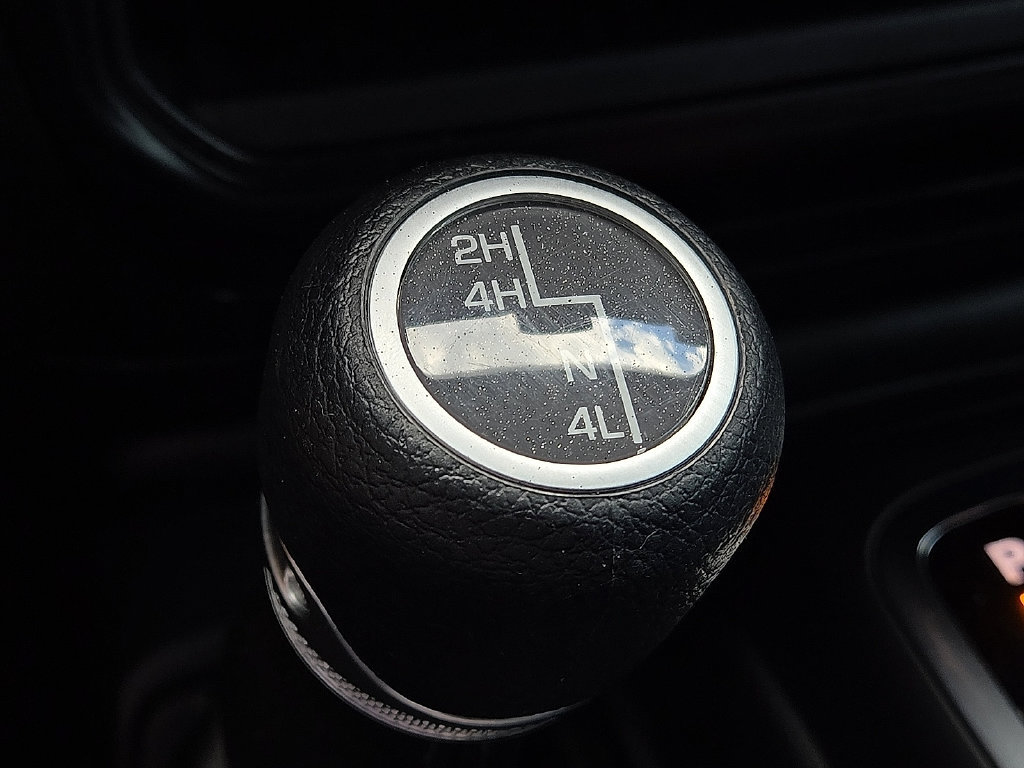 Used 2022 Jeep Gladiator Sport AWD/4WD image 14