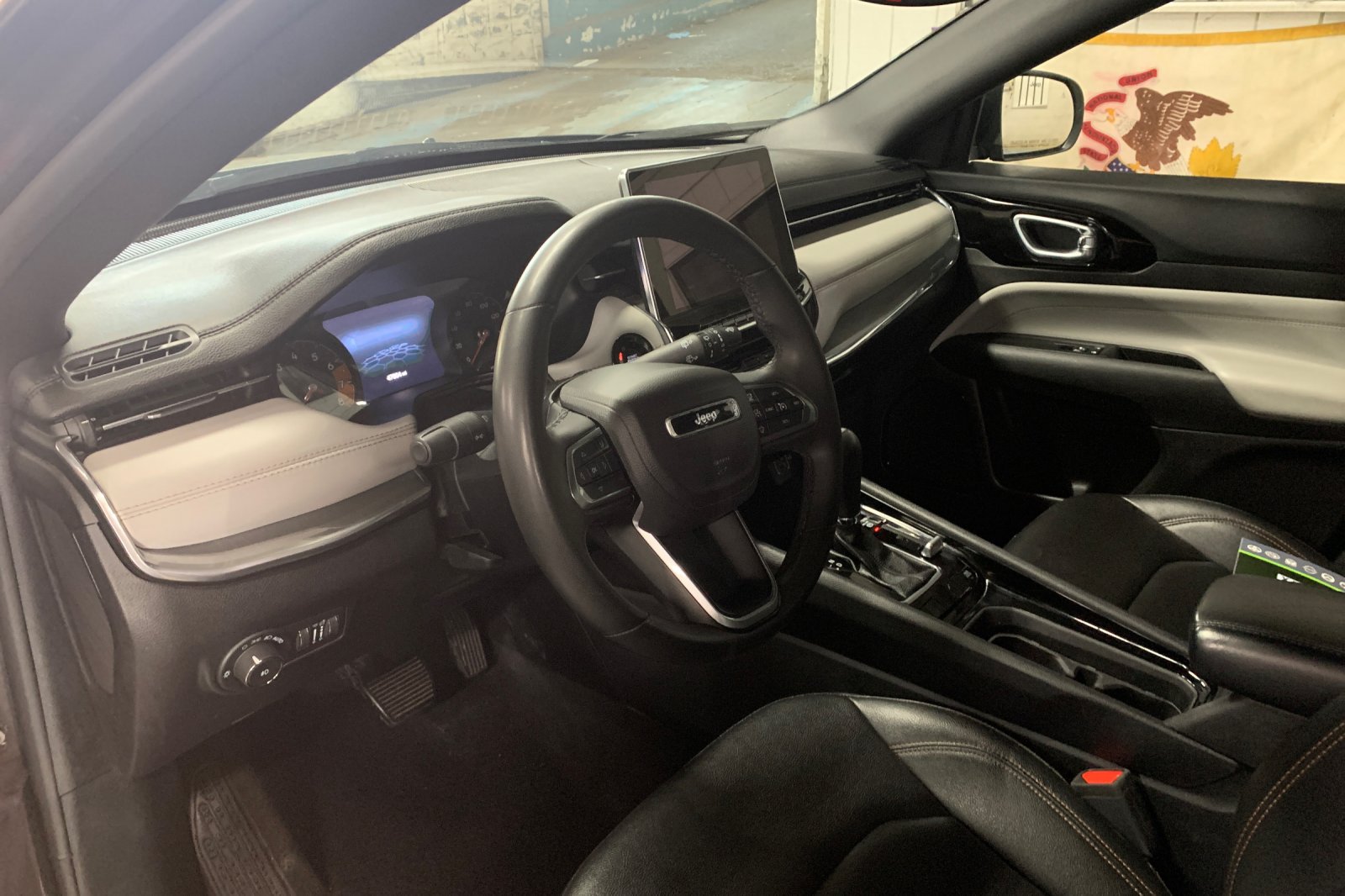 Used 2024 Jeep Compass Limited AWD/4WD image 9
