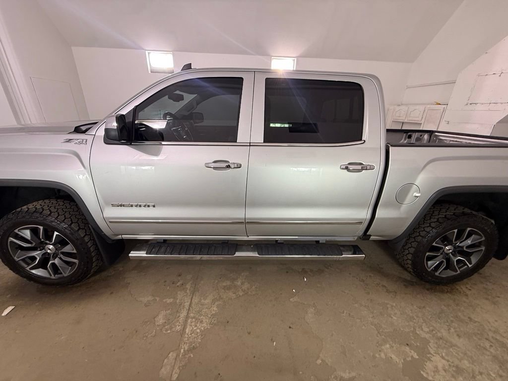 Used 2017 GMC Sierra 1500 SLT w/ SLT Premium Package AWD/4WD image 3