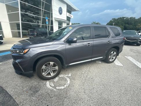 Used 2024 Honda Pilot EX-L image 3